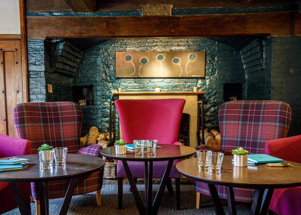 Langshott Manor - Luxury Hotel Gatwick Horley Esterno foto